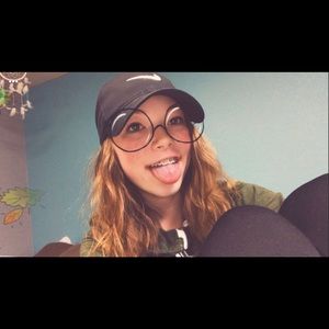 Meet your Posher, Kailey